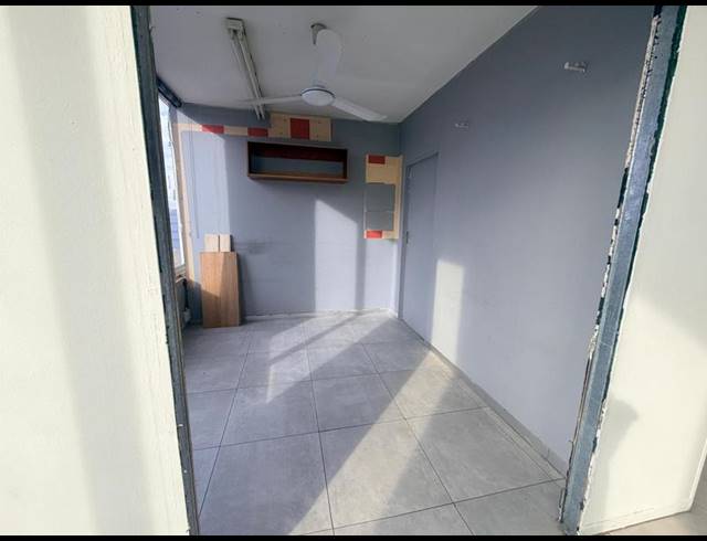BUSINESS PROPERTY TO RENT IN LAUDIUM